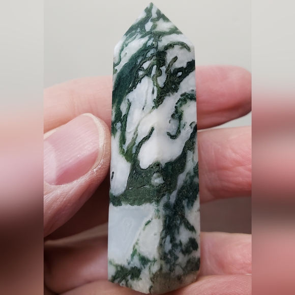 Moss Agate Crystal Tower - Picture 6 of 9
